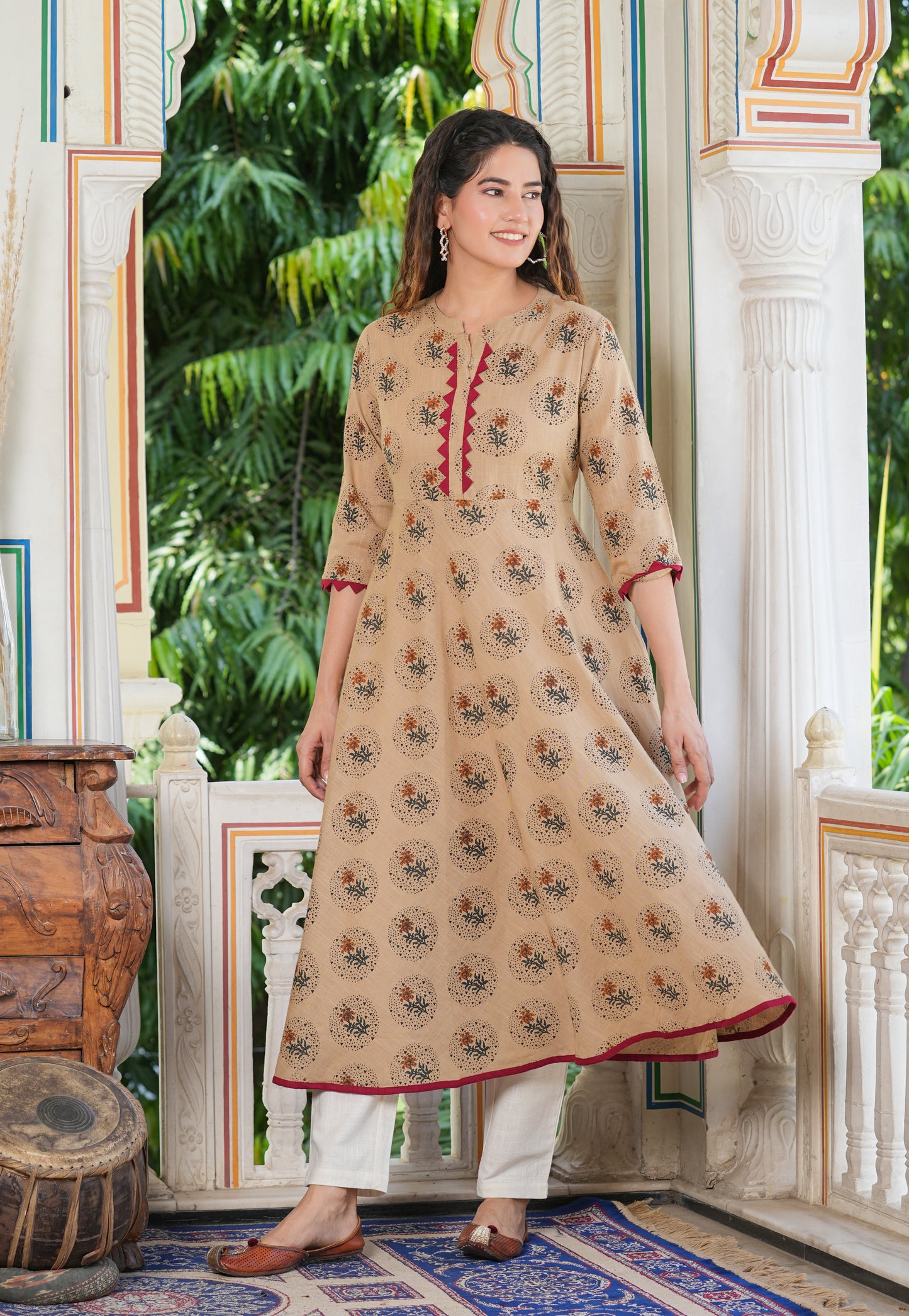 Cotton Blend Floral Print Anarkali Kurta (Beige)