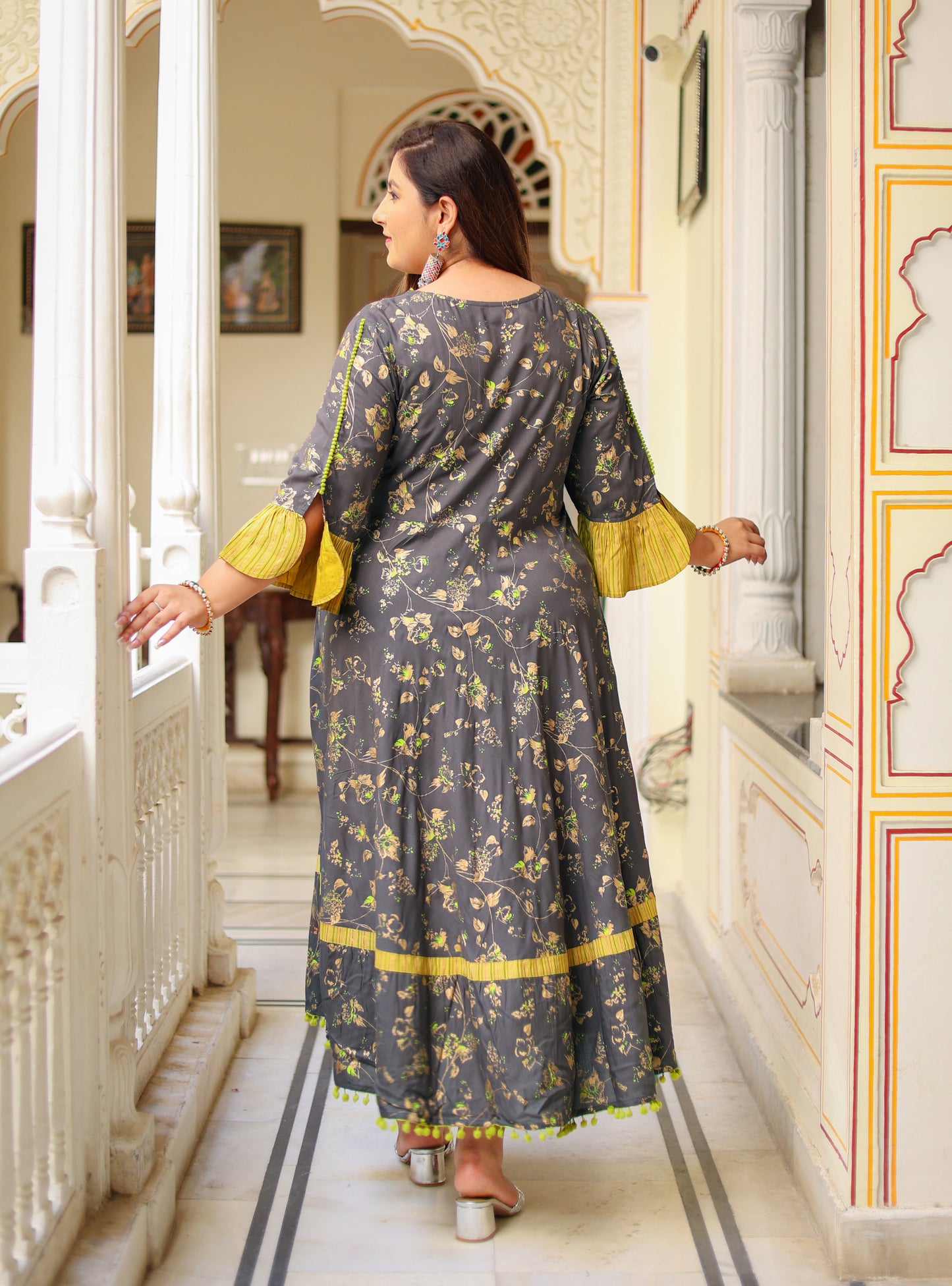 Yash Gallery Women's Floral Printed Anarkali Kurti (Grey)