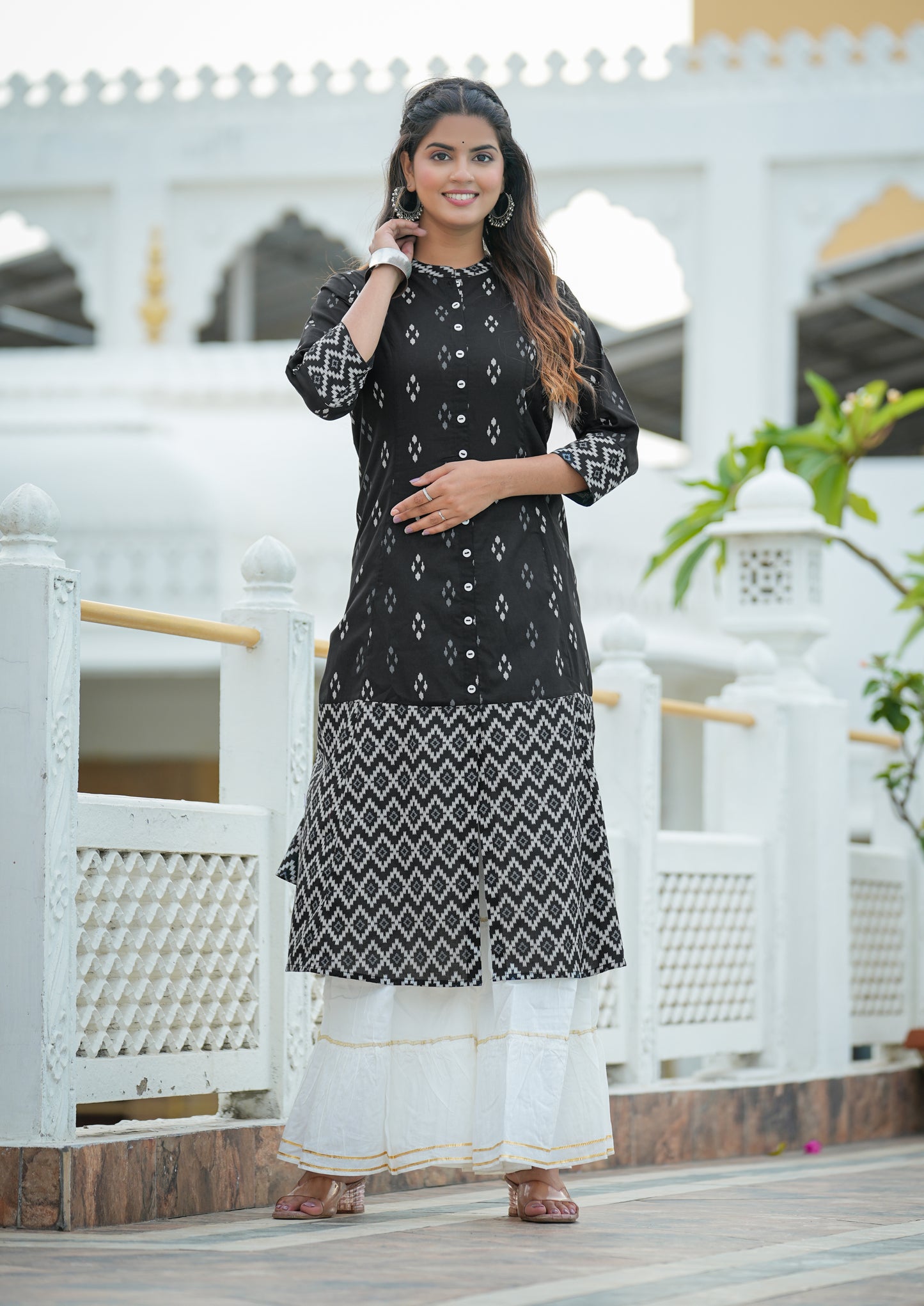 womens cotton ikat print a line kurta black