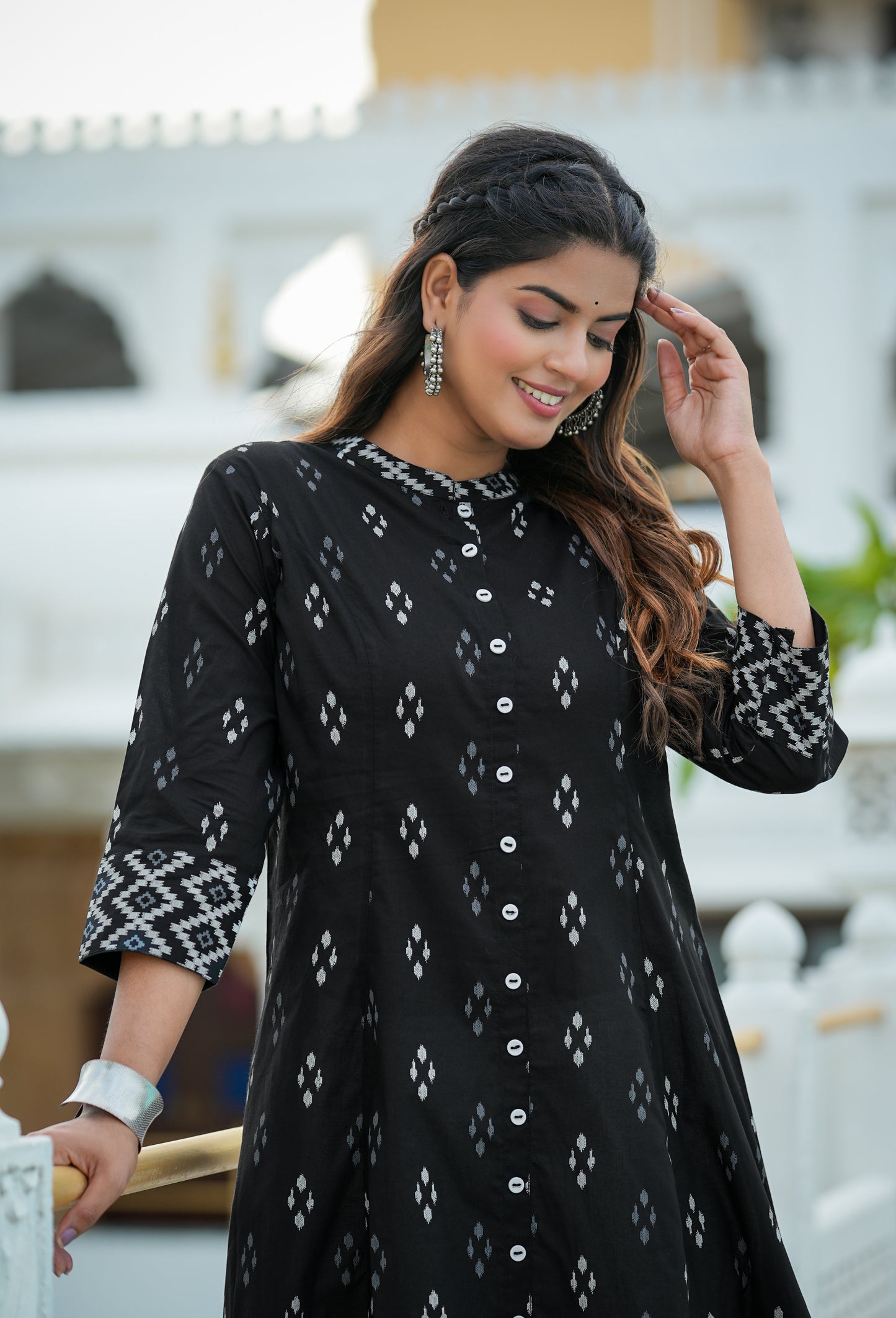 womens cotton ikat print a line kurta black