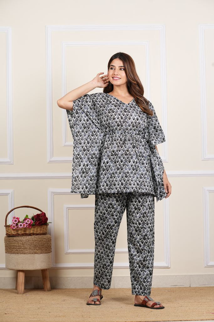 women geomatrical printed kaftan night suit multi