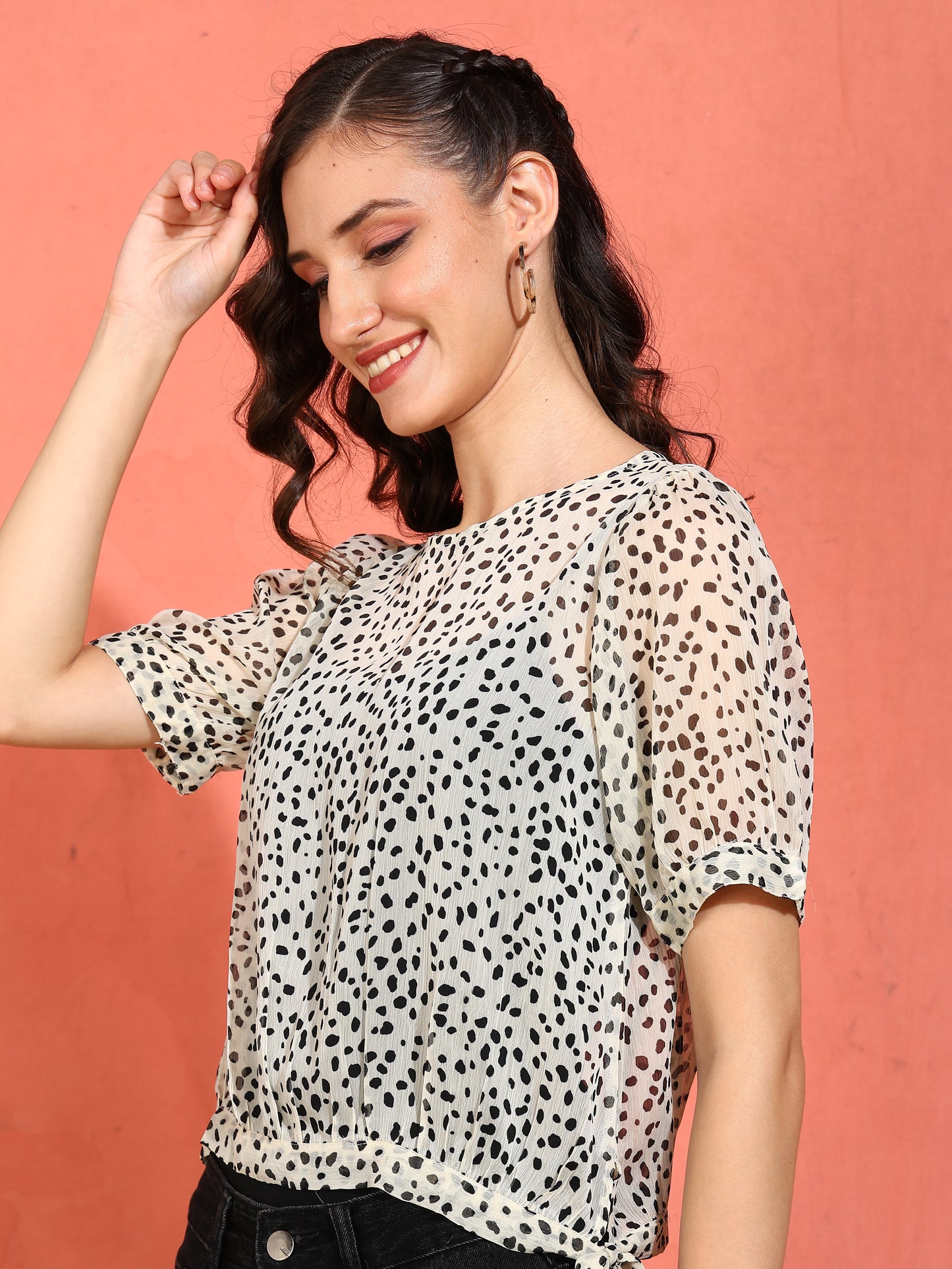 YASH GALLERY Women's Chiffon Patch Animall Print Round Neck Puff Sleece Top (Offwhite)