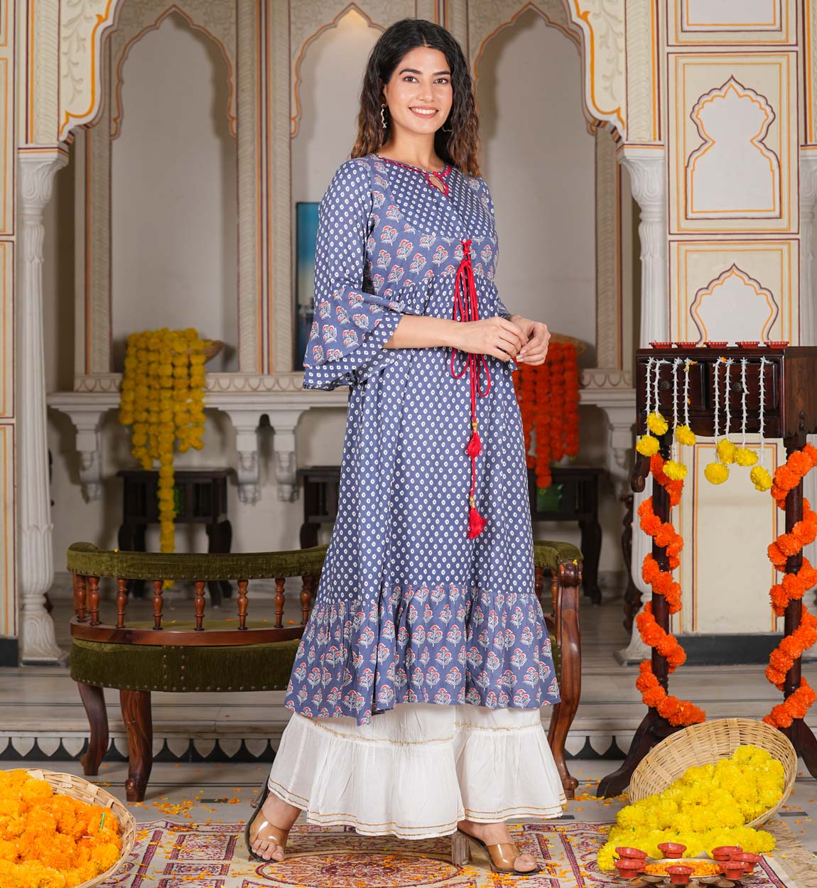 YASH GALLERY Women's Grey Floral Printed Anarkali Kurti