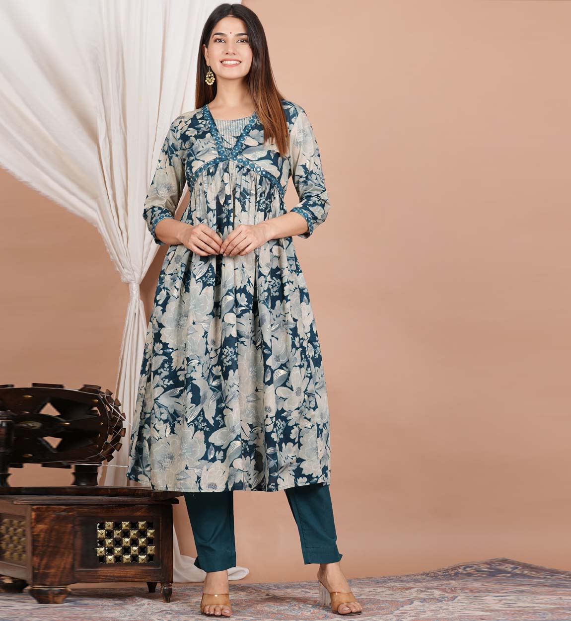 YASH GALLERY Women's Floral Printed Sequines work Anarkali Kurta with –  Yash Gallery