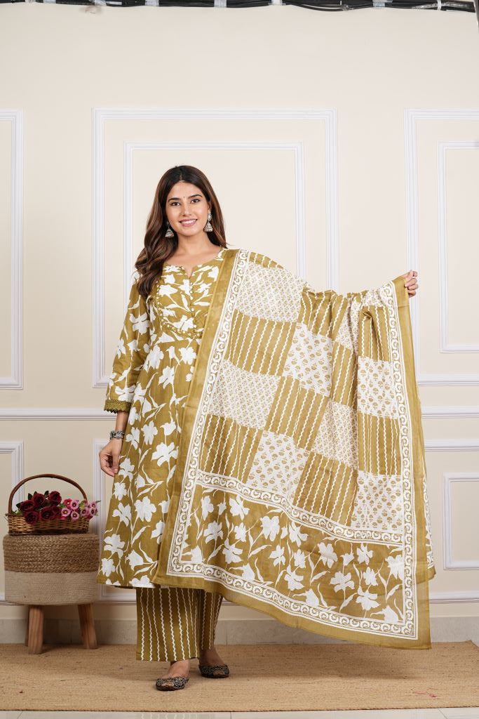 yash gallery womens cotton ankle length notch neck 3 4 sleeves floral print mirror work anarkali with pant and duptta