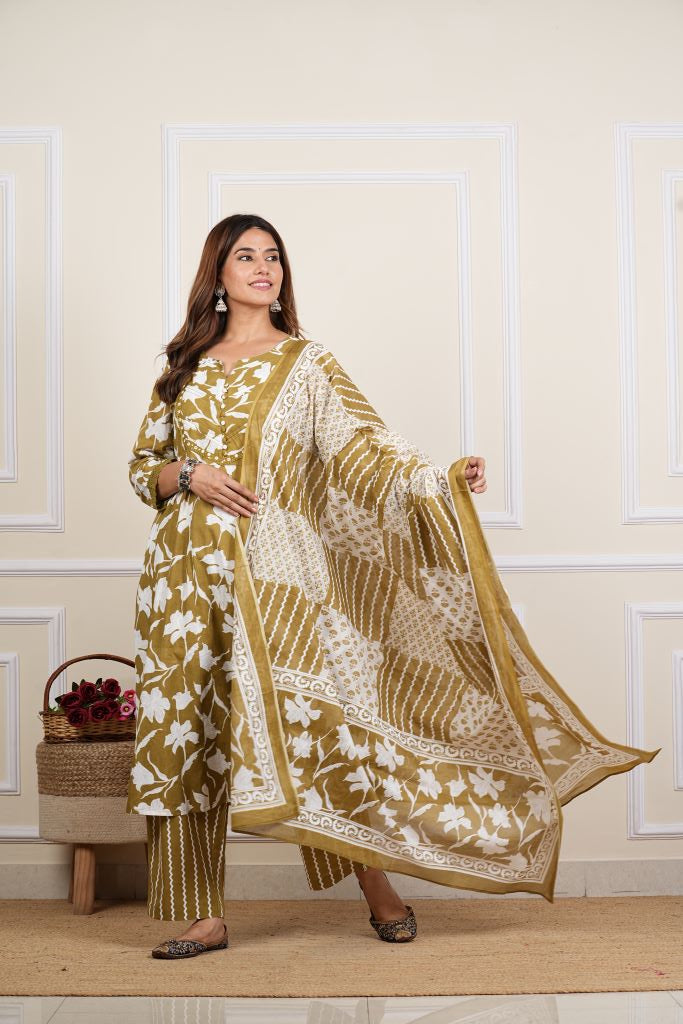 yash gallery womens cotton ankle length notch neck 3 4 sleeves floral print mirror work anarkali with pant and duptta