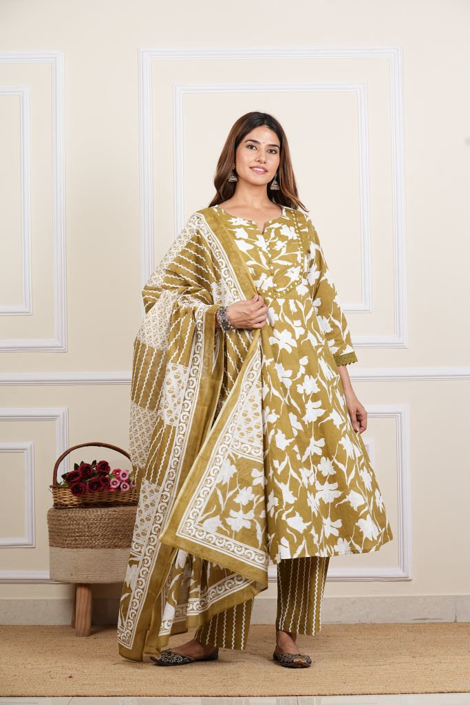 yash gallery womens cotton ankle length notch neck 3 4 sleeves floral print mirror work anarkali with pant and duptta