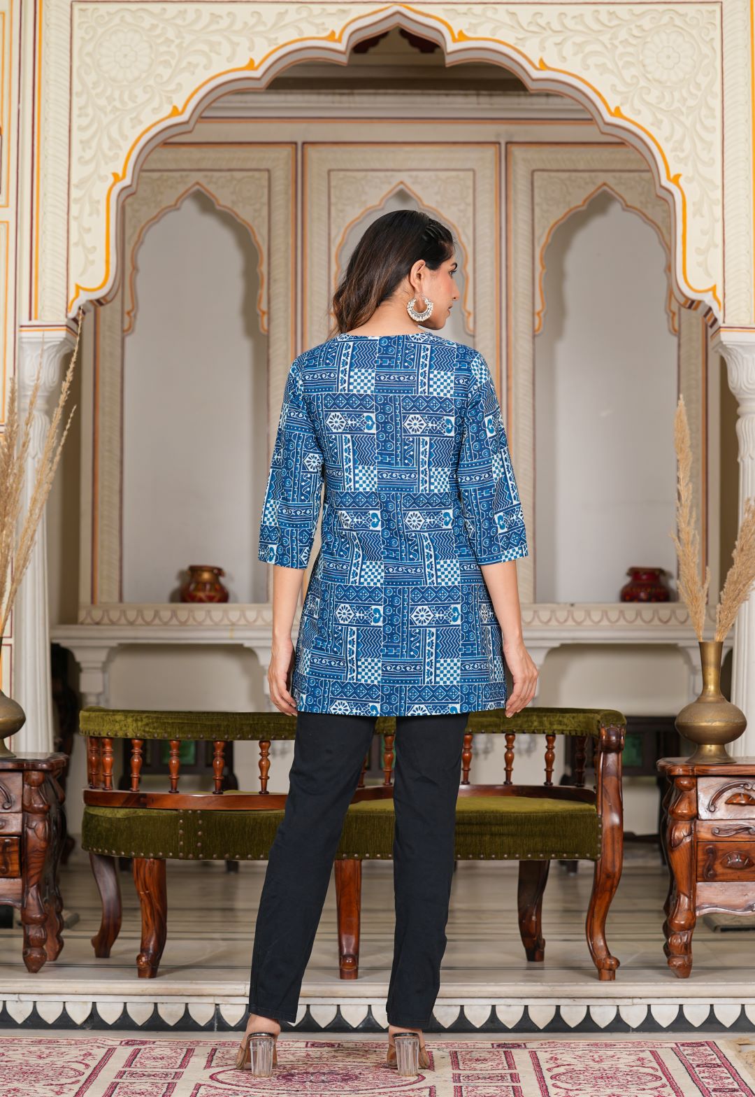 yash gallery womens geomatric printed short kurti blue