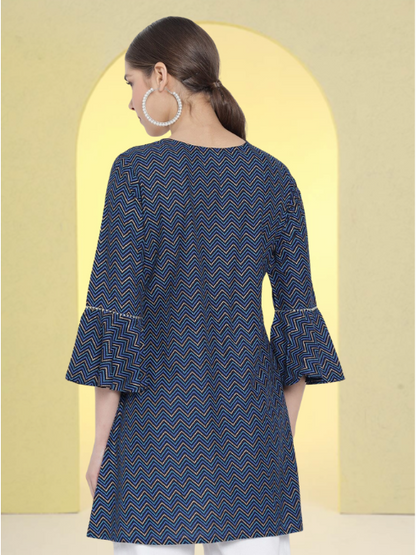 yash gallery womens zig zag printed short kurti blue