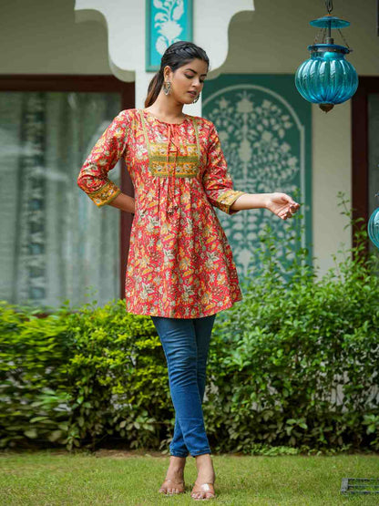 YASH GALLERY Women's Rayon Geometrical Printed Short Kurti