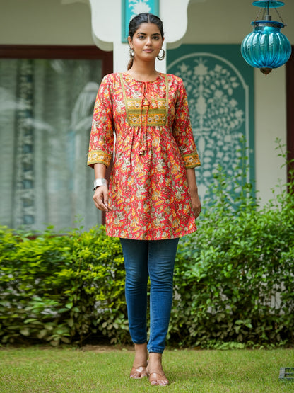 YASH GALLERY Women's Rayon Geometrical Printed Short Kurti