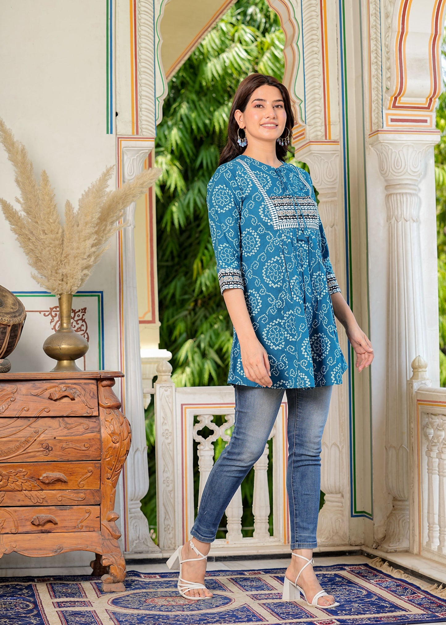 YASH GALLERY Women's Cambric Slub Bandhej printed Short Kurti (Blue)