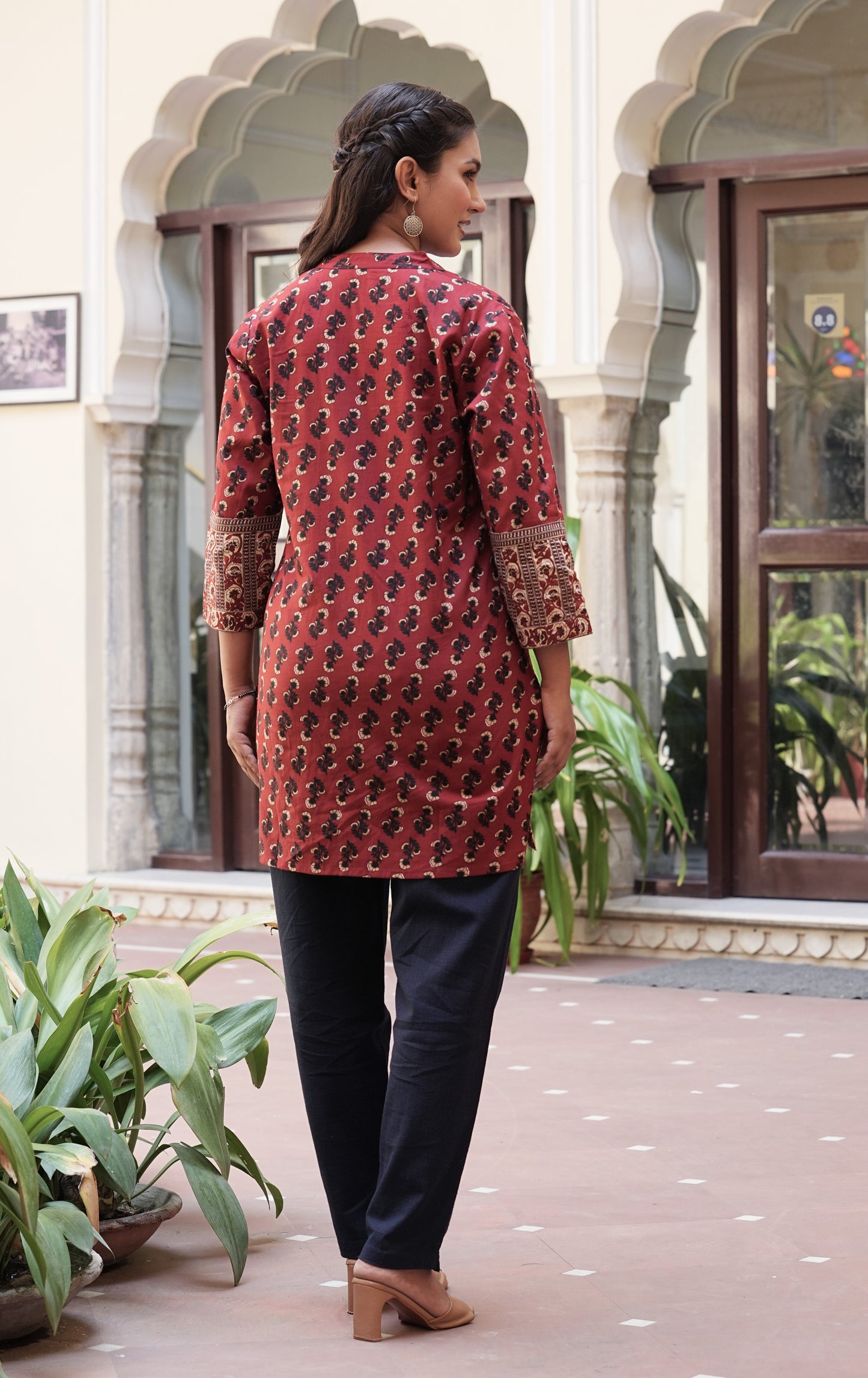 Yash Gallery Women's  Maroon Cotton  Floral Printed Mid Thigh Length  3/4th Sleeve  Mandarin Collar Regular Fitted Short Kurti