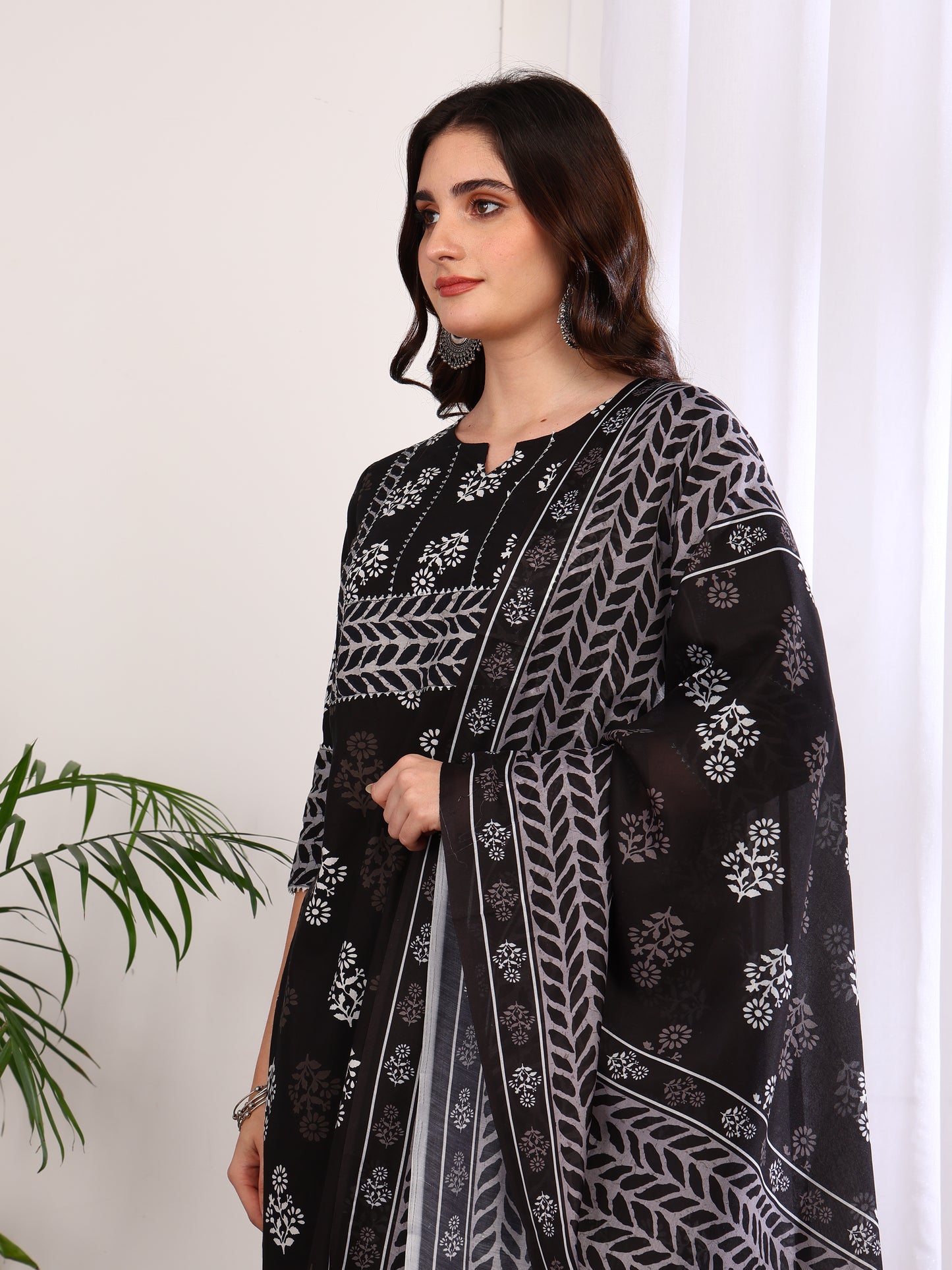 Yash Gallery Women's Cotton Floral Print Calf Length Notch Neck With Gota Detailing 3/4TH Sleeve Straight Kurta With Pant And Duptta (Black)