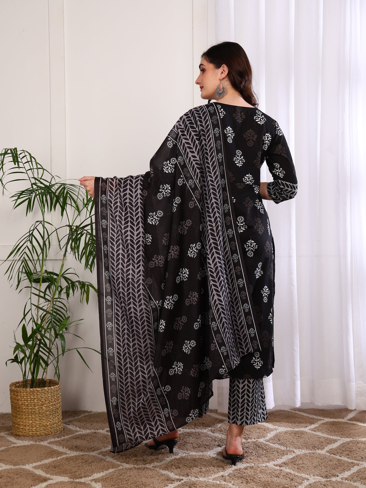 Yash Gallery Women's Cotton Floral Print Calf Length Notch Neck With Gota Detailing 3/4TH Sleeve Straight Kurta With Pant And Duptta (Black)