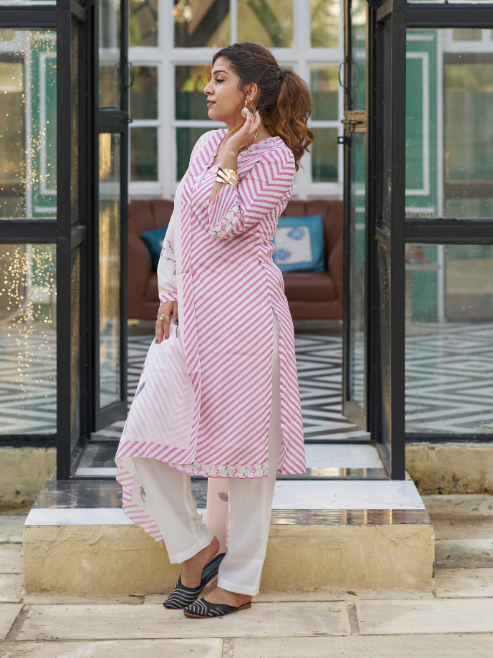 Yash Gallery Women’s Chinon Printed Kurta with Floral Embroidery V-Neck, 3/4 Sleeves, Matching Pant & Printed Dupatta (Pink)