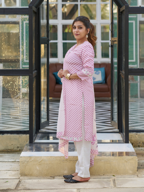Yash Gallery Women’s Chinon Printed Kurta with Floral Embroidery V-Neck, 3/4 Sleeves, Matching Pant & Printed Dupatta (Pink)