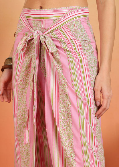 Yash Gallery Women’s Rayon Staple Printed Sleeveless V-Neck Crop Top with Tie-Up Straight Pants Co-ords Set