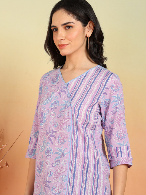 Yash Gallery Women's Cotton Floral Print Waist Lengtth V neck 3/4 Sleeves Regular Fitted Top