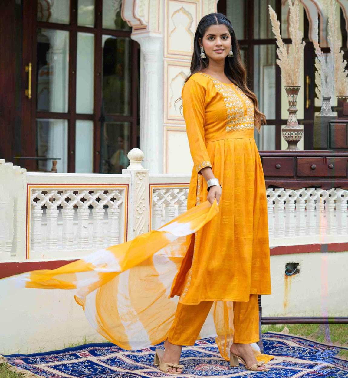 Naira Shivangi Joshi Beautiful Dresses In Ye Rishta Kya Kehlata Hai -  YouTube