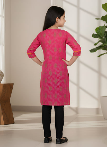 YASH GALLERY Kids Floral Printed Straight Kurta