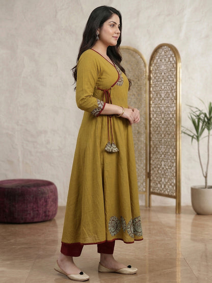 Yash Gallery Women's Cotton Slub Patch Work Angrakha Kurta
