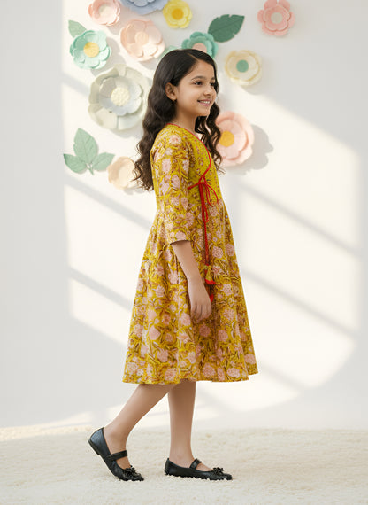 YASH GALLERY Kids Floral Printed Angrakha Dress (Green)