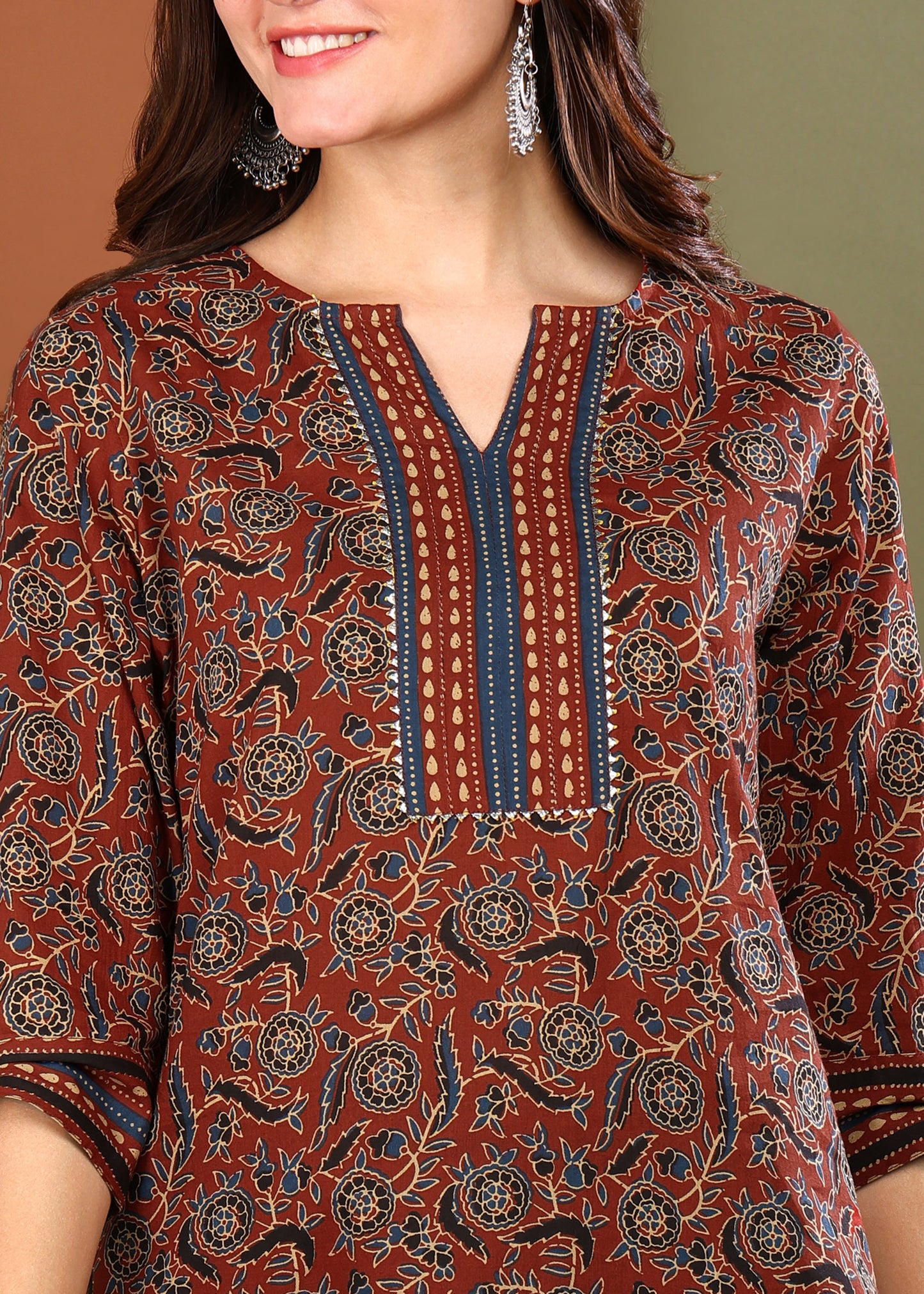 Yash Gallery Women's Cotton Floral Print Notch Neck With Gota Detailing 3/4th Sleeve Staright Kurta with Elastic Bottom and Duptta (MAROON)