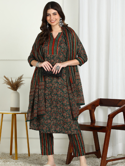 Yash Gallery Women's Cotton Floral Print Notch Neck With Gota Detailing 3/4th Sleeve Staright Kurta with Elastic Bottom and Duptta