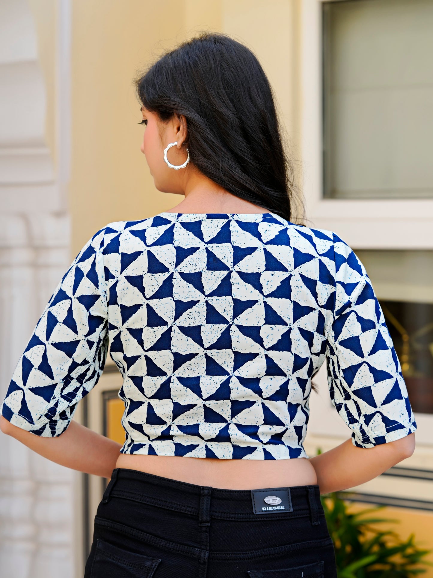 Yash Gallery Women’s Rayon Print Round Neck Half Sleeves Blouse with Both Side Bobbin Elastic (Blue)