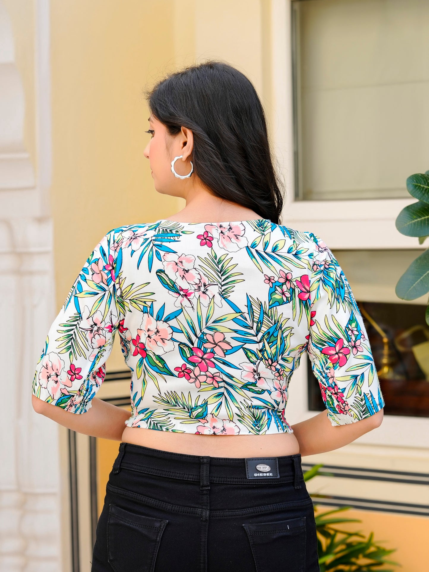 Yash Gallery Women's  Rayon Floral Printed Round Neck Half Sleeves Blouse with Both Side Bobbin Elastic (White)