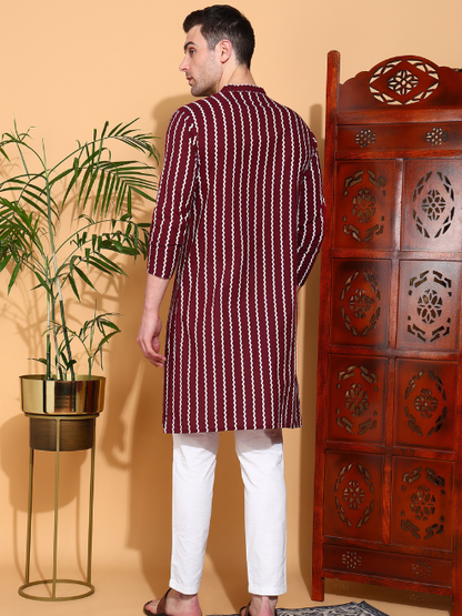 Yash Gallery Men's Cotton ZigZag Print Nehru Collar With Solid Fashion Patti Full Sleeve  Kurta  (Maroon)