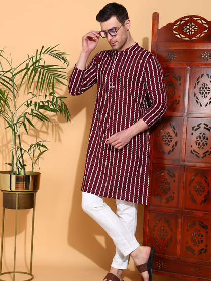 Yash Gallery Men's Cotton ZigZag Print Nehru Collar With Solid Fashion Patti Full Sleeve  Kurta  (Maroon)