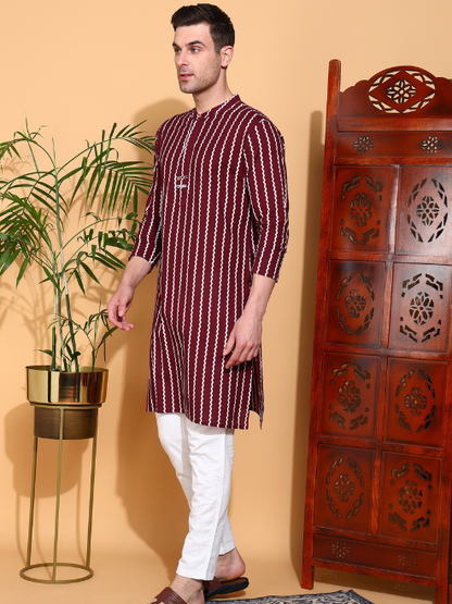 Yash Gallery Men's Cotton ZigZag Print Nehru Collar With Solid Fashion Patti Full Sleeve  Kurta  (Maroon)