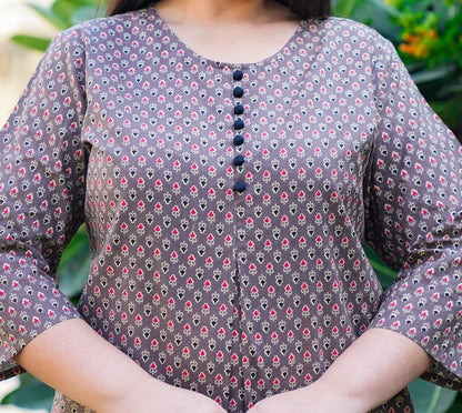 yash gallery womens geomatric printed short kurti blue