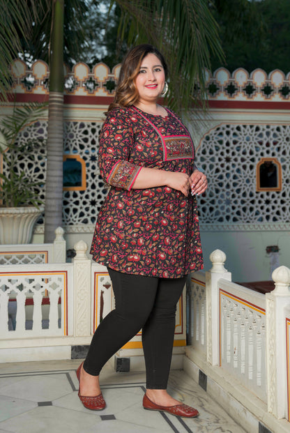 Yash Gallery Women's Plus Size Black Cotton Floral Printed Short Kurti (Black)