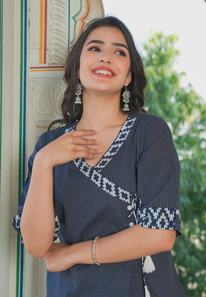 YASH GALLERY Women's Blue Kantha Stripe Top (Blue)
