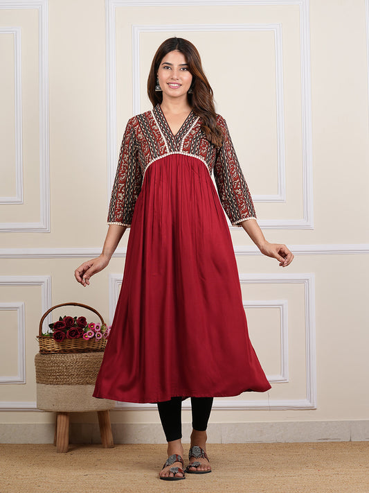 Yash Gallery Women’s Rayon Printed Kurta with Cotton Slub Pant, 3/4 Sleeves, Calf-Length Kurti & Solid Bottom (Maroon)