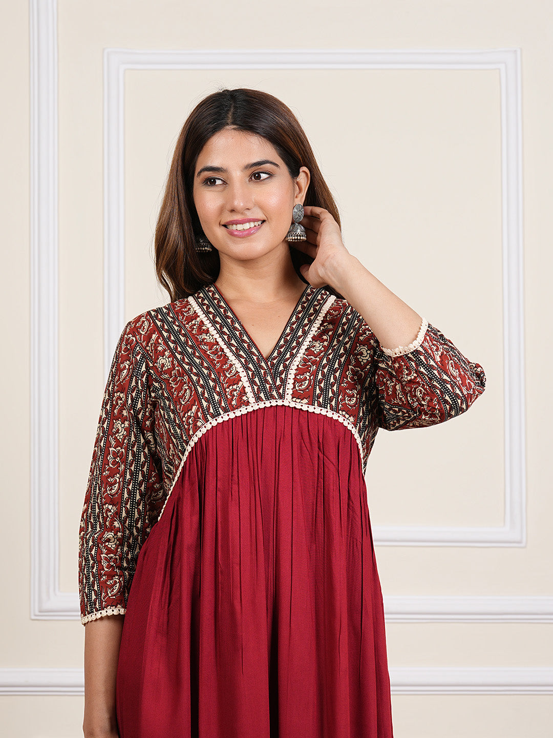 Yash Gallery Women’s Rayon Printed Kurta with Cotton Slub Pant, 3/4 Sleeves, Calf-Length Kurti & Solid Bottom (Maroon)