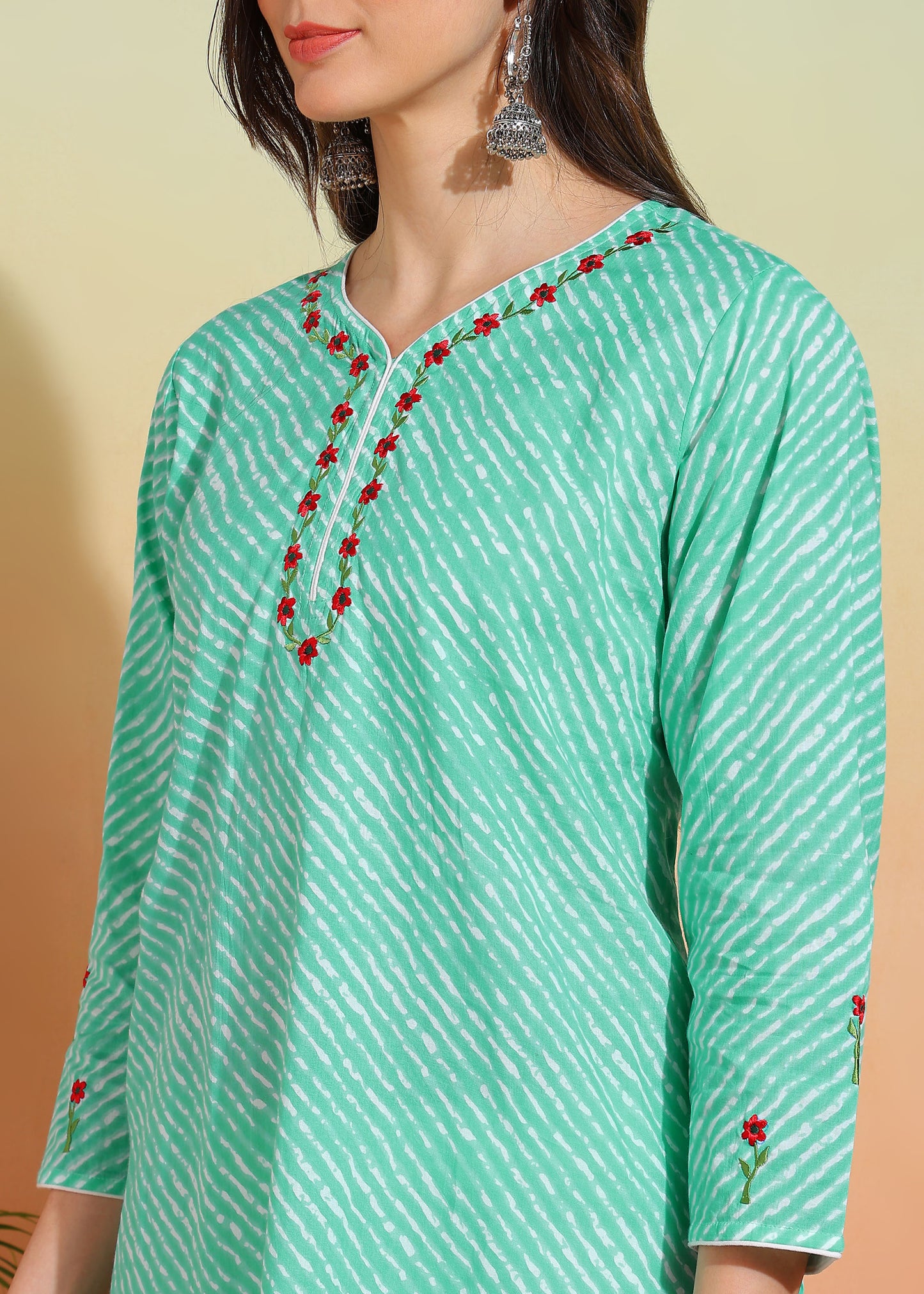 Yash Gallery Women’s Cotton Lehriya Print Straight Kurti with Embroidery  3/4 Sleeve Ethnic Kurta (Green)