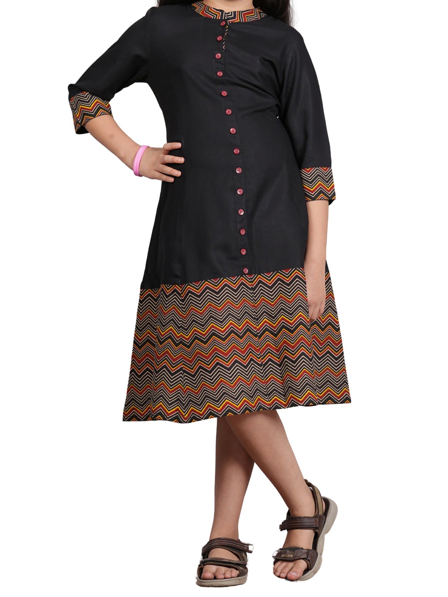 YASH GALLERY Kids Rayon & Cotton Zig-Zag Printed A-line Kurta (Black)
