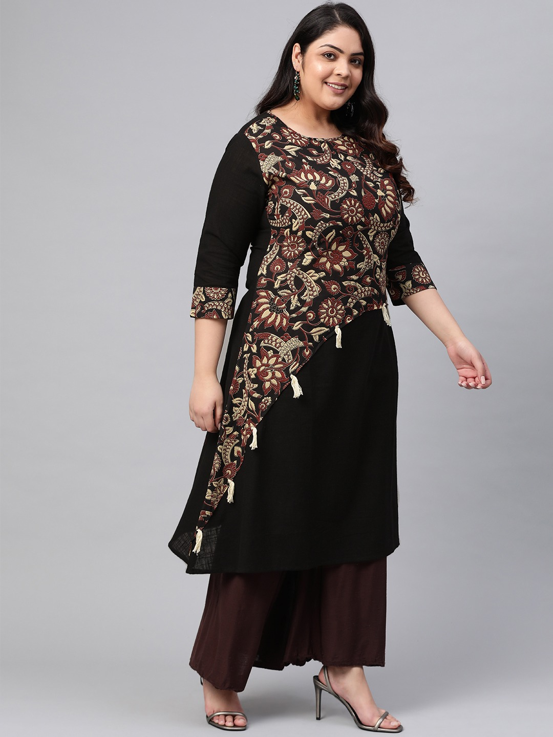 Buy Girls Black Floral Print Lace Work Kurta with Skirt for Kids - Bhama  Online at Best Price | Distacart
