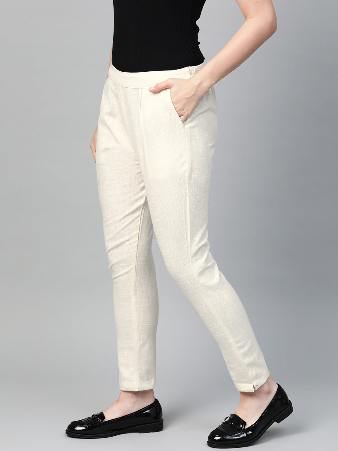 women cotton slub solid regular fit casual trouser pants off white